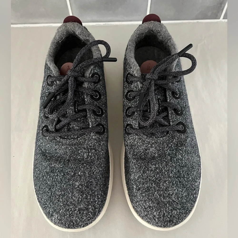 Allbirds Women's Wool Runners Charcoal Grey with White Sole Women’s Size 9